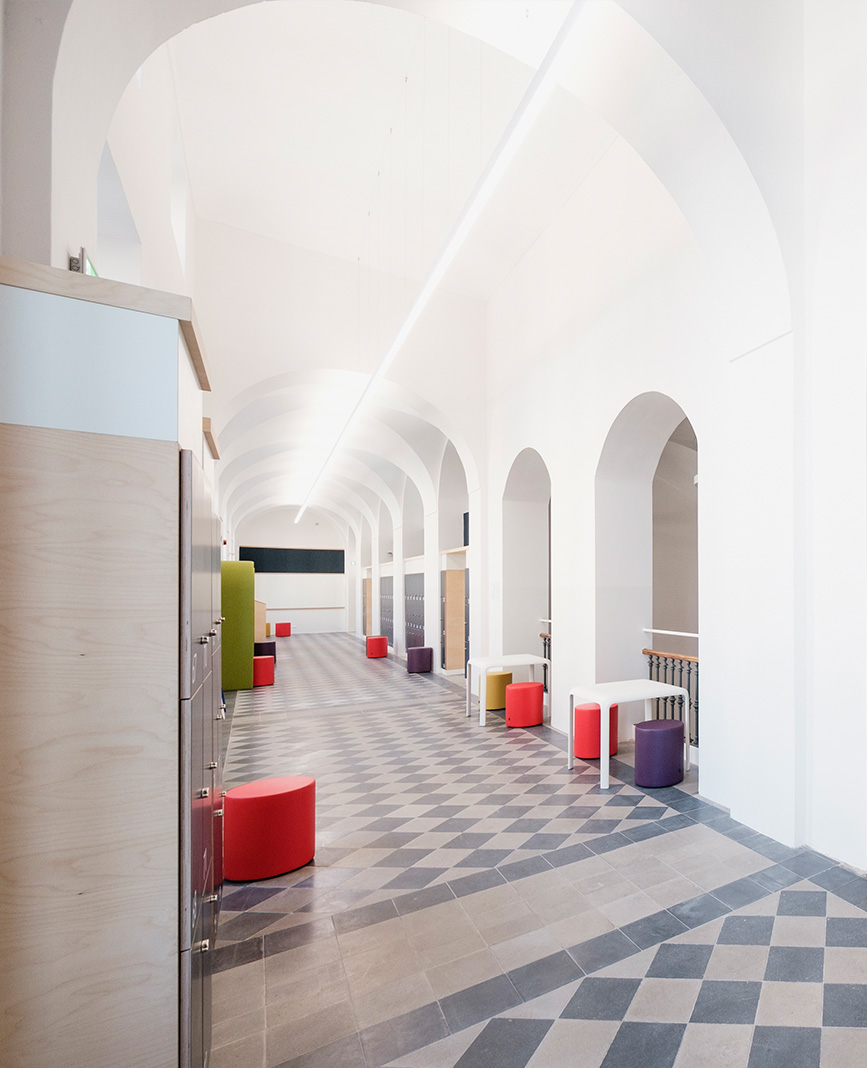 La progettazione illuminotecnica nelle scuole La progettazione illuminotecnica nelle scuole